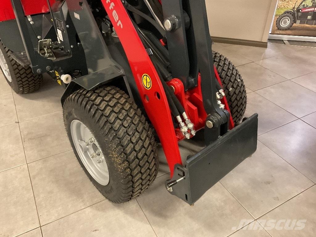 Schäffer 1622 FE Carregadora multifunções