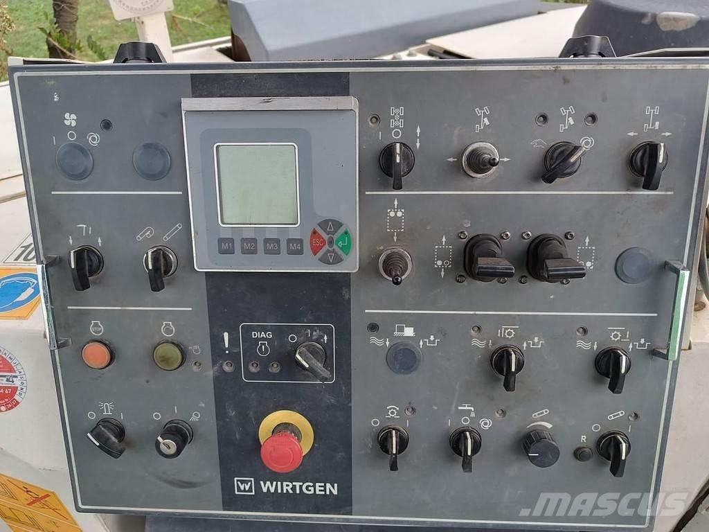 Wirtgen W100 F Máquinas de blocos de betão