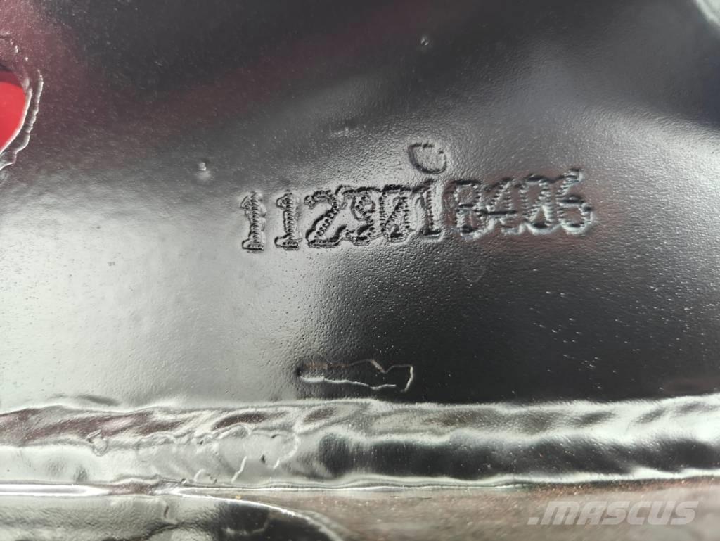 Komatsu C 123 Cabeças de ceifeiras