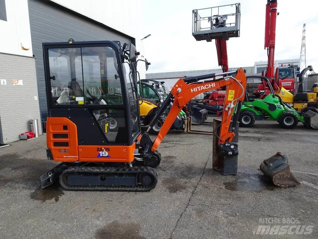 Hitachi ZX19-6CR Mini Escavadoras <7t