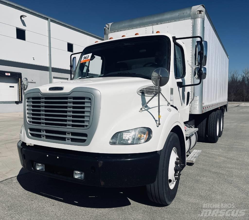 Freightliner M 106 Camiões de caixa fechada