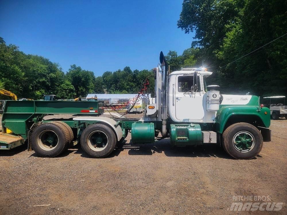 Mack R 688 ST Tractores (camiões)