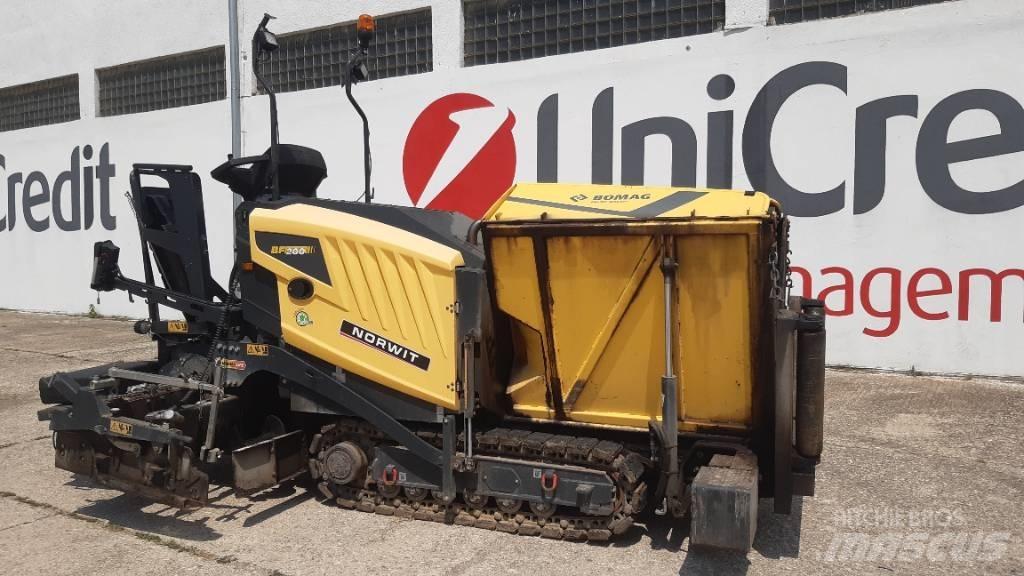 Bomag BF 200 C-2 Pavimentadoras de asfalto