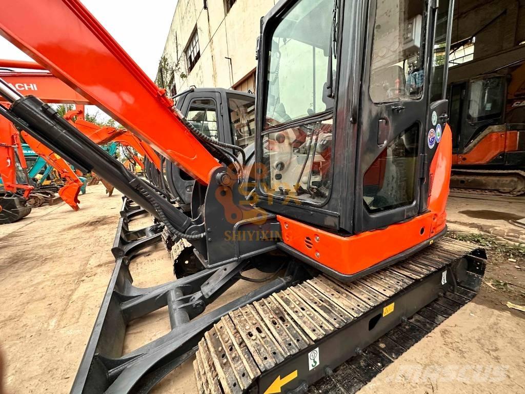 Hitachi ZX 68USR-5A Mini Escavadoras <7t