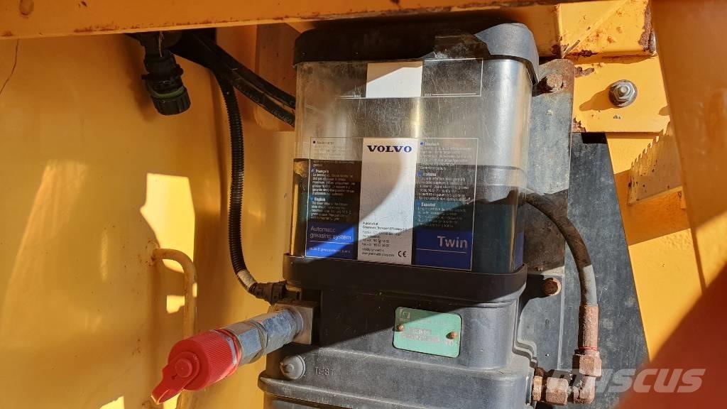 Volvo L 120 G Pás carregadoras de rodas