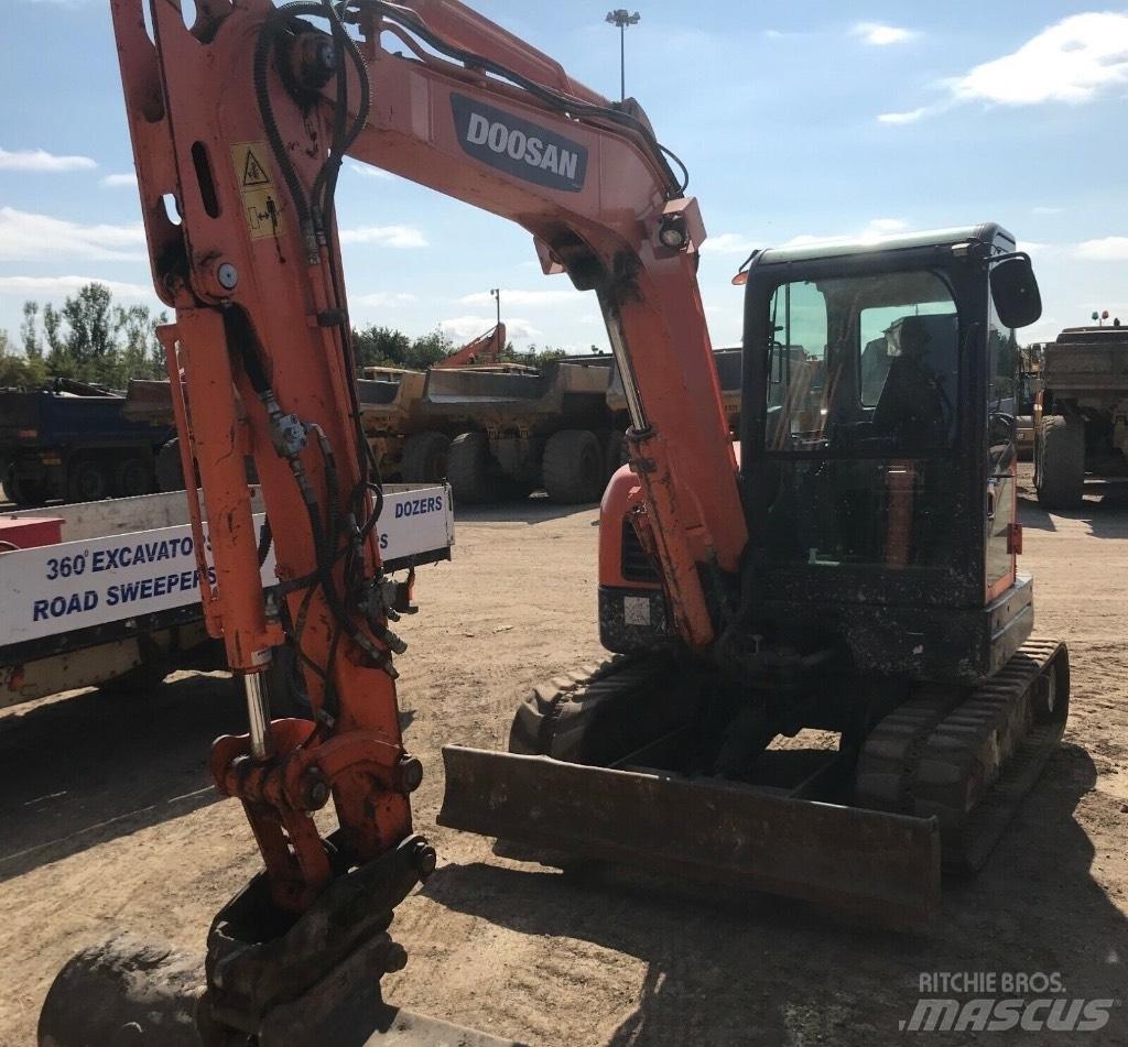 Doosan DX 60 R Mini Escavadoras <7t