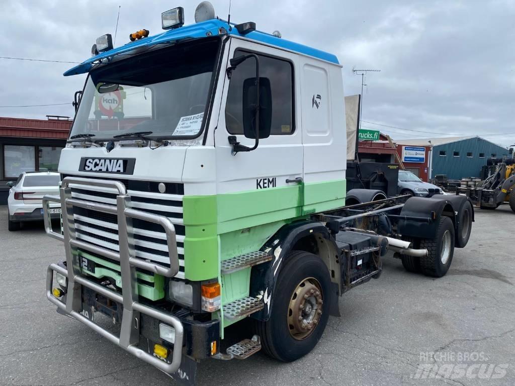 Scania R 142 Camiões de chassis e cabine