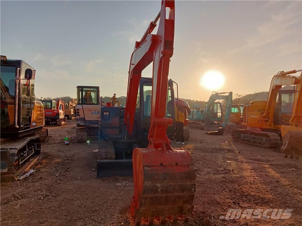 Hitachi ZX60 Mini Escavadoras <7t