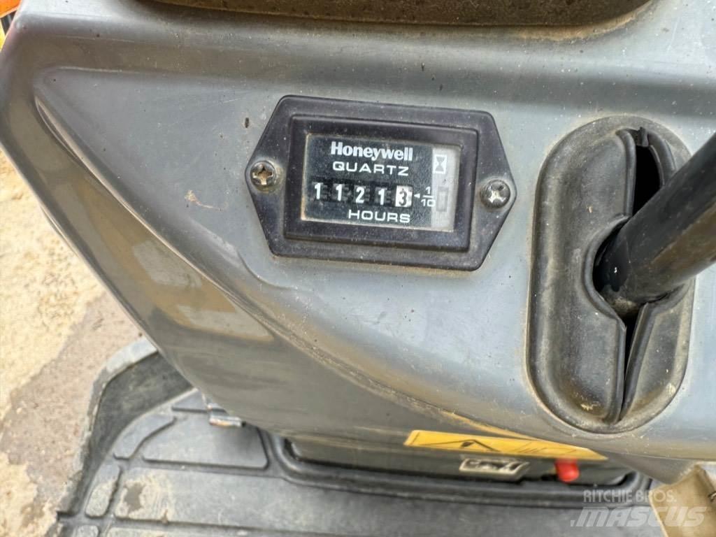 Yanmar SV08 (1C169) Mini Escavadoras <7t