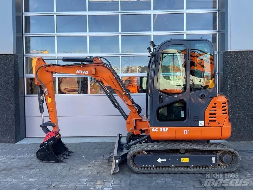 Atlas AC25F Mini Escavadoras <7t