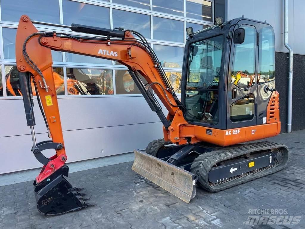 Atlas AC25F Mini Escavadoras <7t