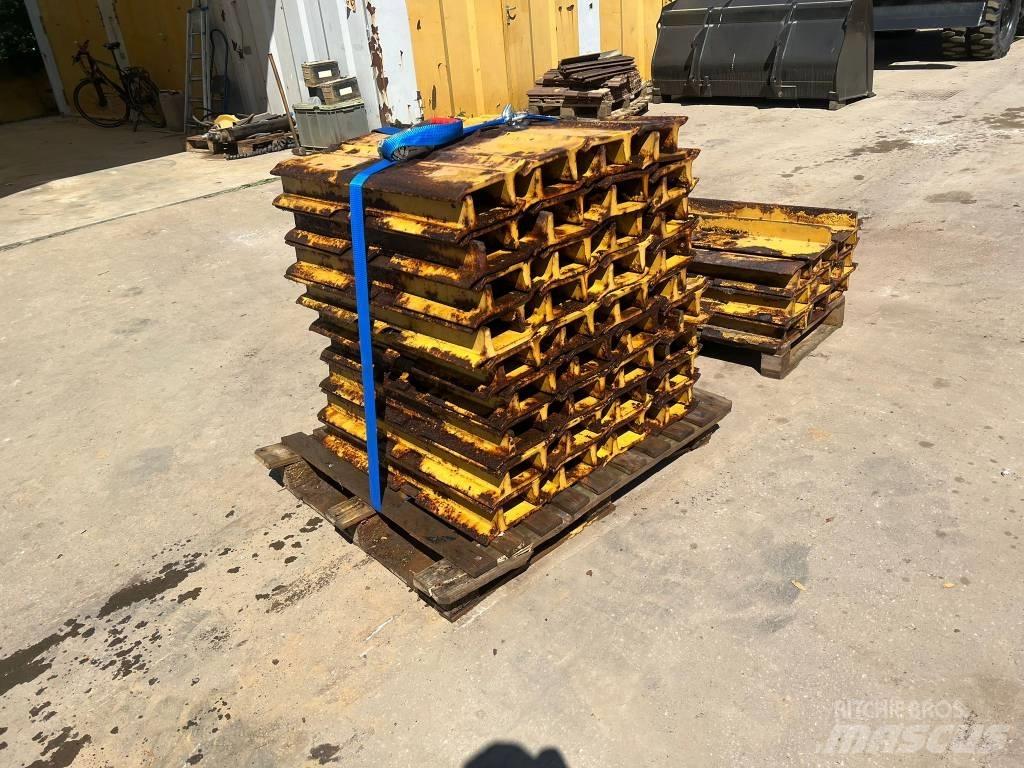 CAT D 6 Rastos, correntes e material rodante
