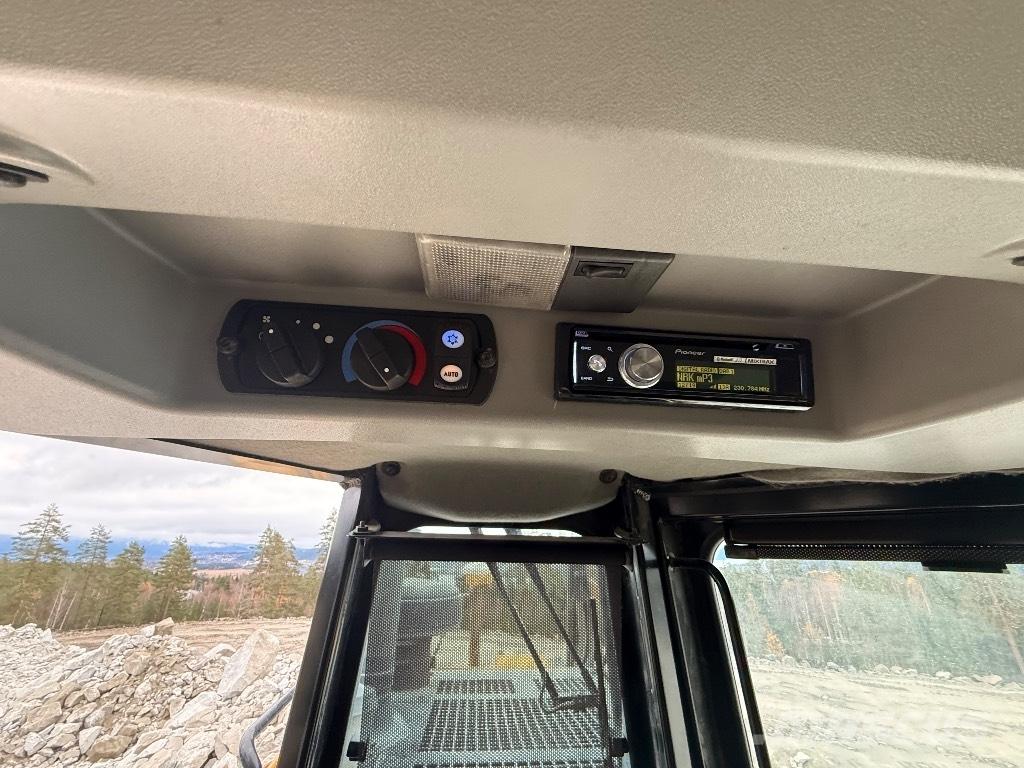 CAT D 8 T Dozers - Tratores rastos