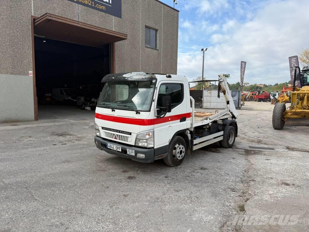 Mitsubishi FUSO Camiões porta-contentores