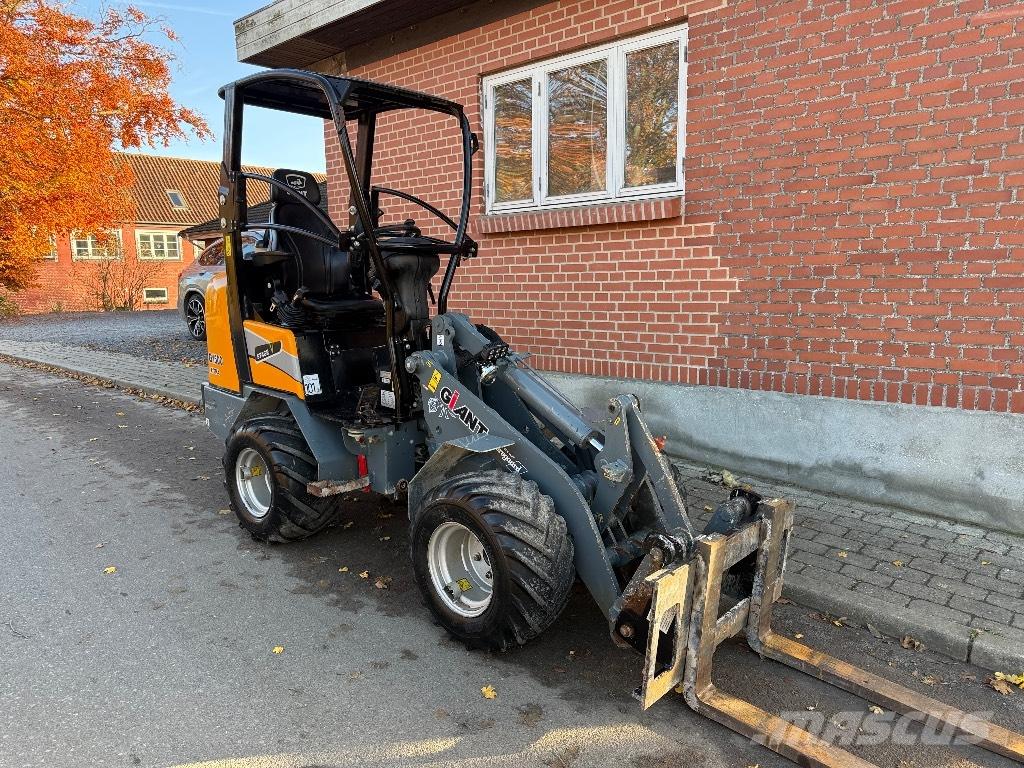 GiANT G 1500 X-tra Mini carregadoras