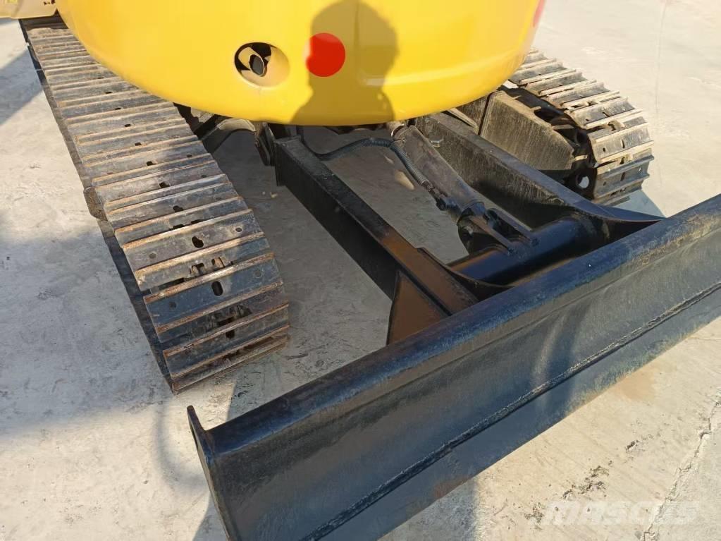 CAT 303.5 E CR Mini Escavadoras <7t