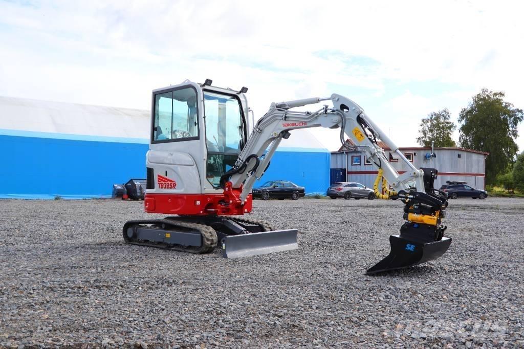 Takeuchi TB325R Mini Escavadoras <7t
