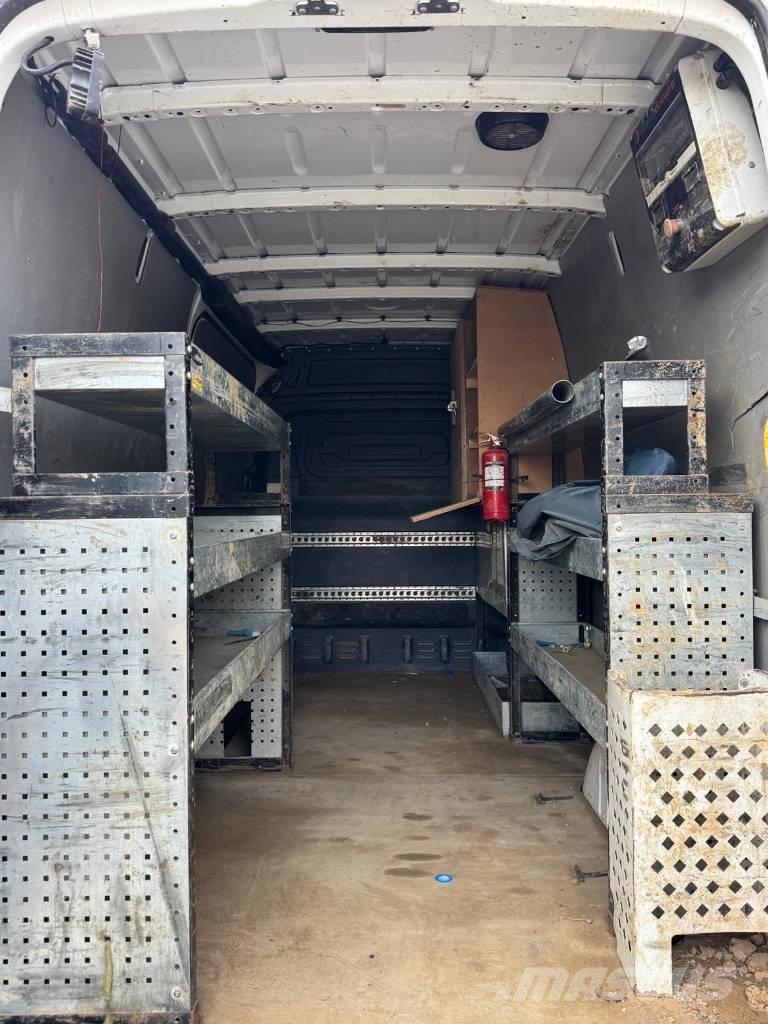 Mercedes-Benz 314 Carrinhas de caixa fechada