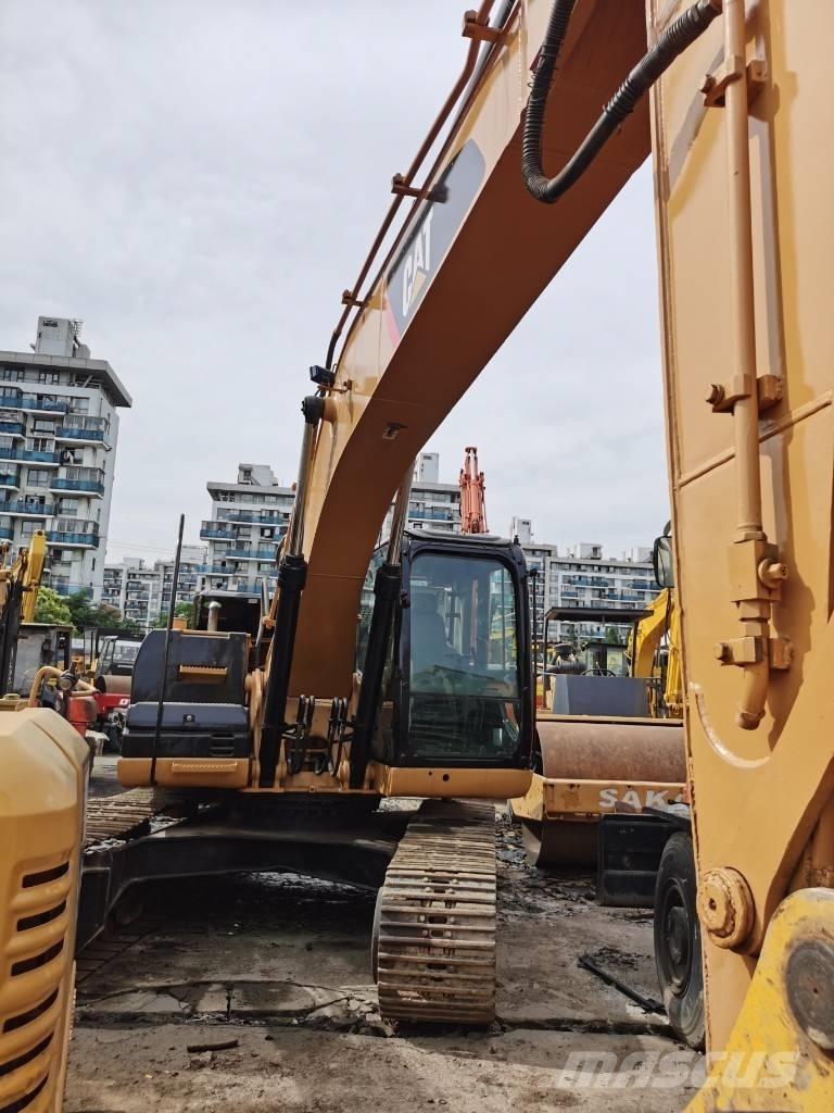 CAT 323D Escavadoras de rastos