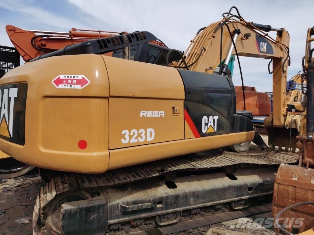 CAT 323D Escavadoras de rastos
