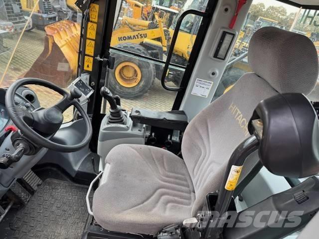 Hitachi ZW 250-6 Pás carregadoras de rodas