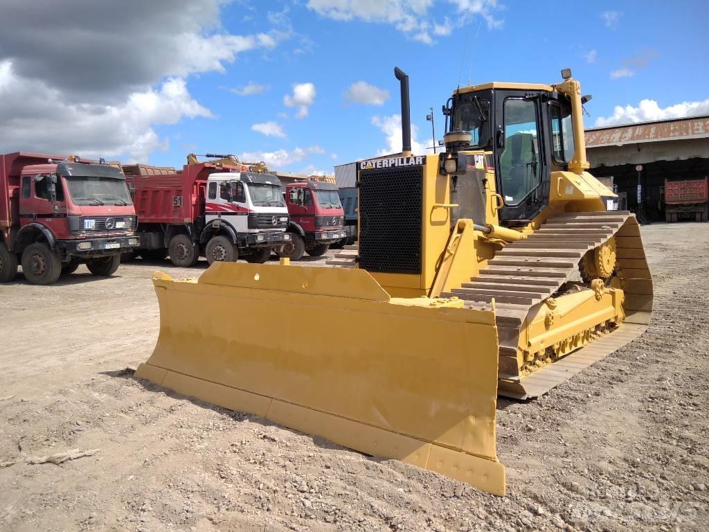 CAT D 6 M LGP Dozers - Tratores
