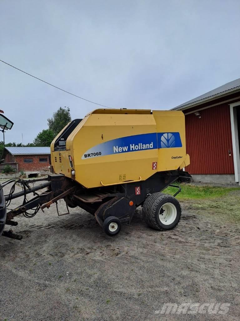 New Holland BR 7060 Enfardadeira de rolos