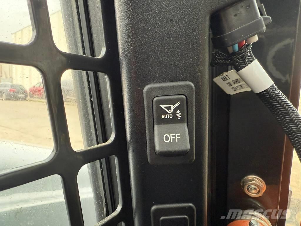 Bobcat S 590 Carregadoras de direcção deslizante