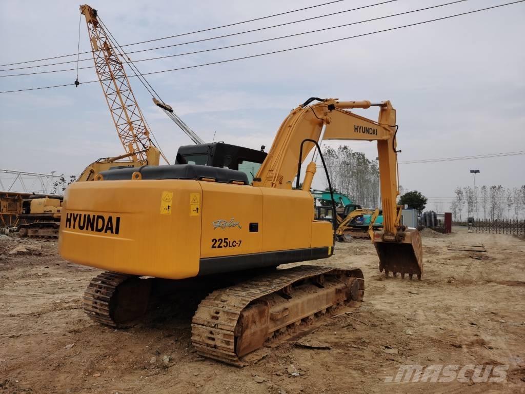 Hyundai R225LC-7 Escavadoras de rastos