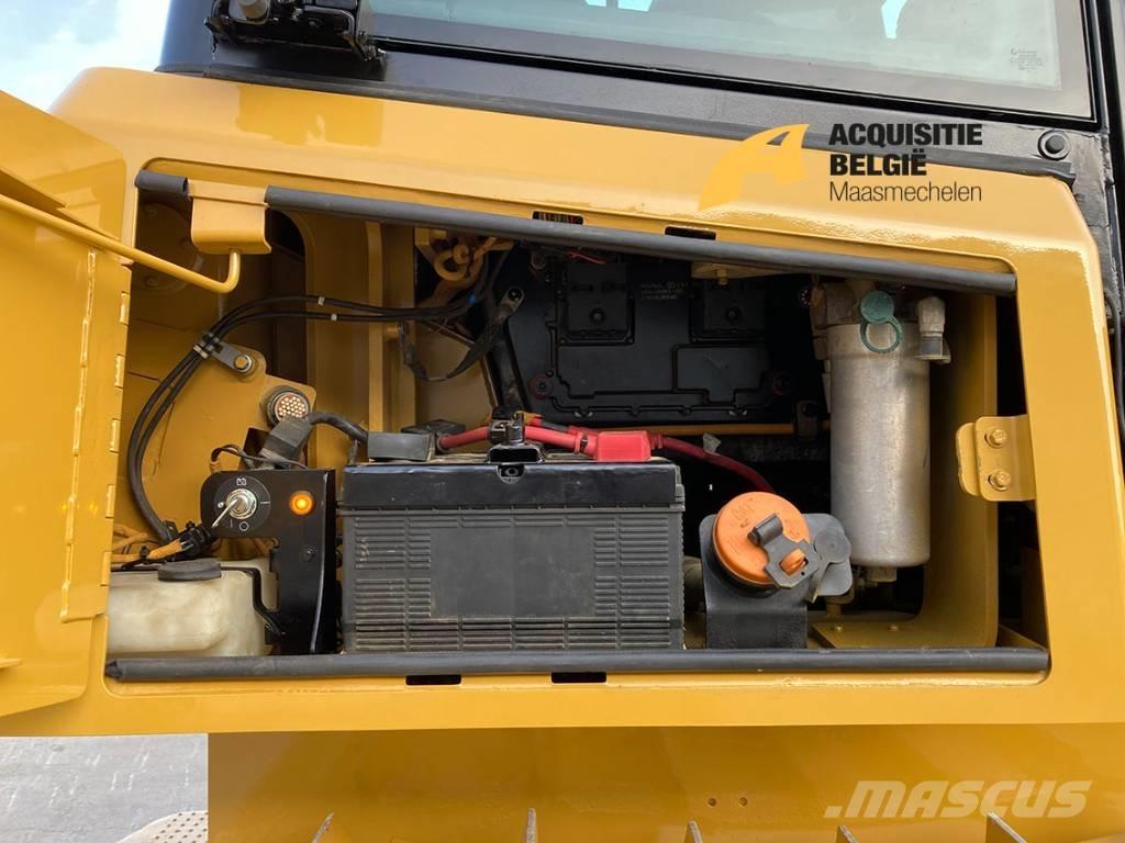 CAT D 6 K 2 LGP Dozers - Tratores rastos