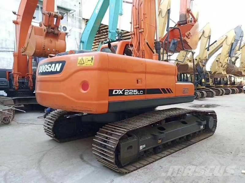 Doosan dx225 Escavadoras de rastos