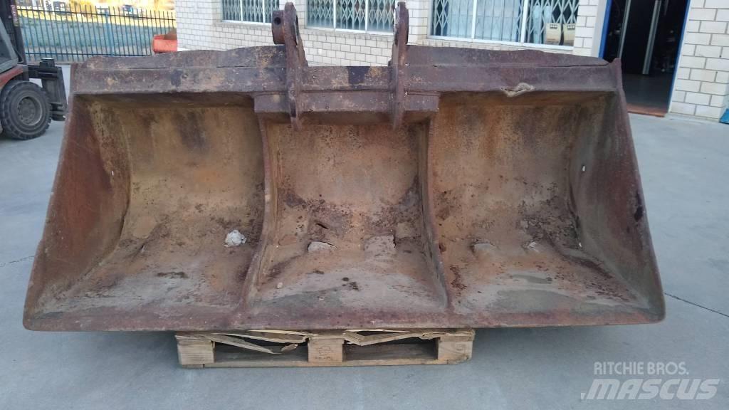 Hyundai HX 300 L Baldes