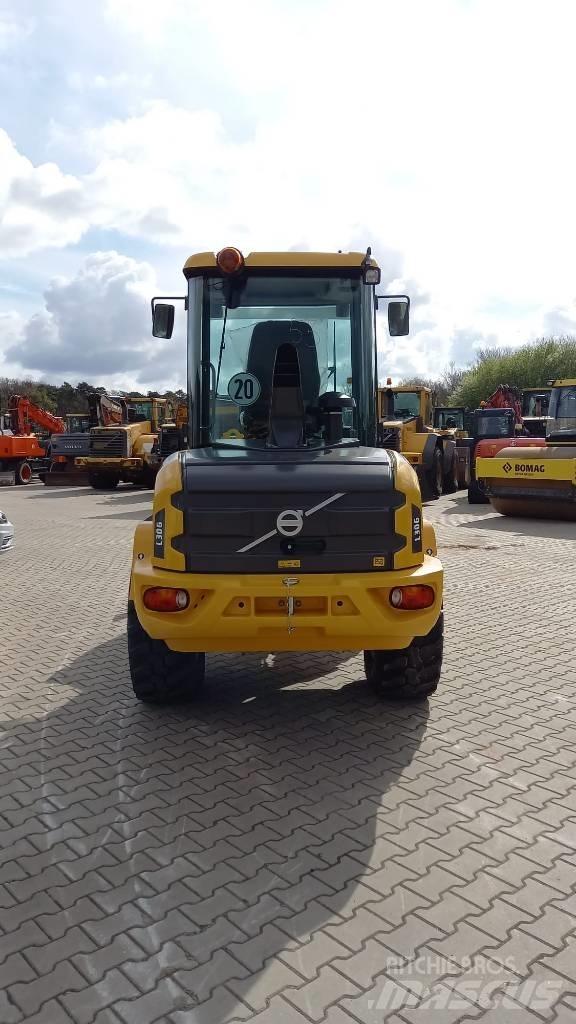 Volvo L 30 G Pás carregadoras de rodas