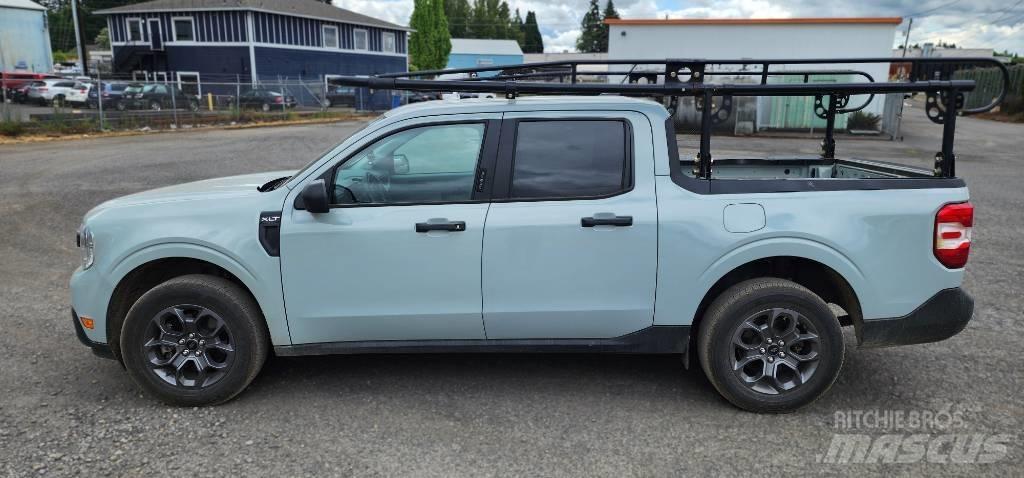 Ford Maverick Outros
