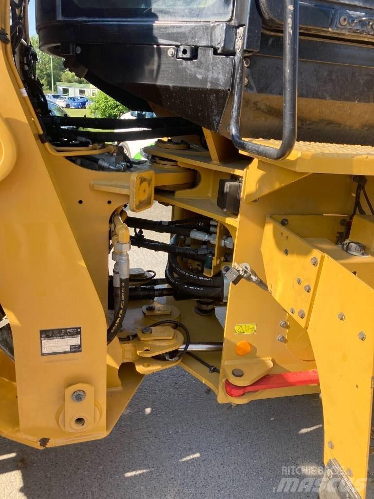 CAT 926M Pás carregadoras de rodas