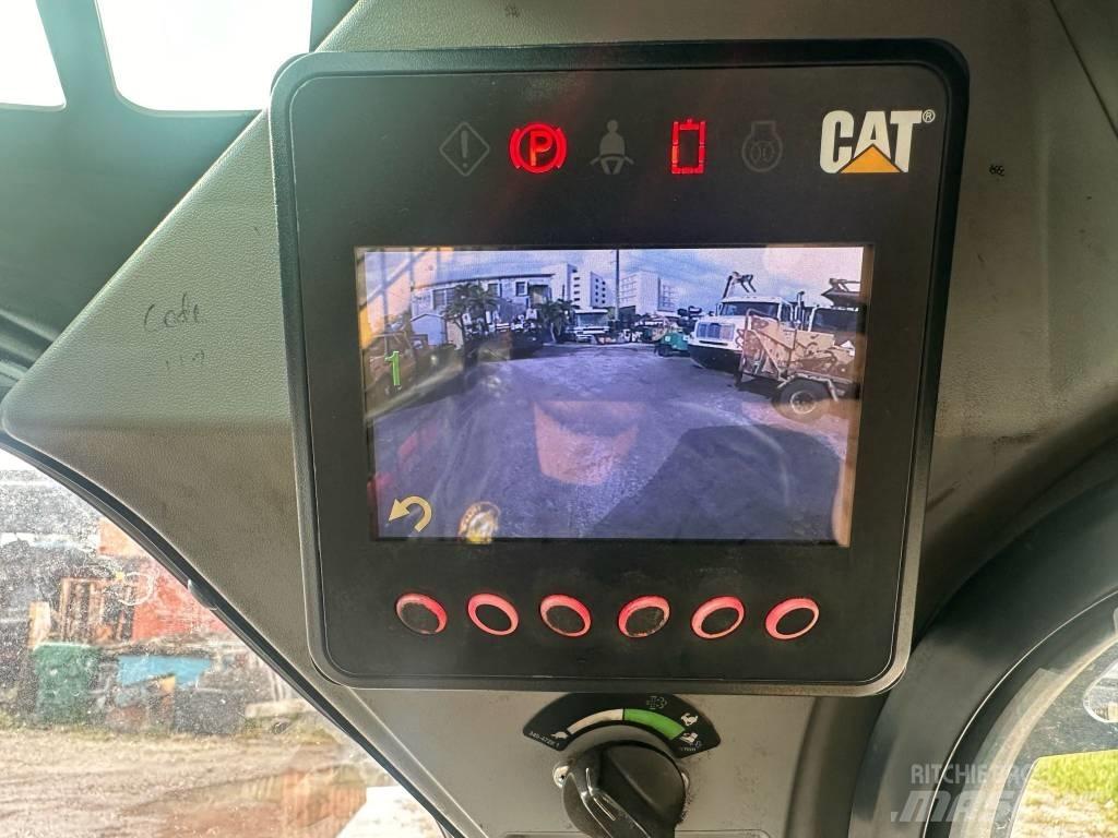 CAT 246 D Carregadoras de direcção deslizante