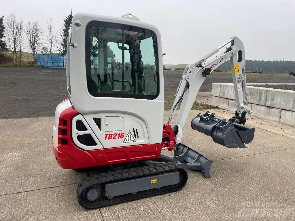 Takeuchi TB 216 Mini Escavadoras <7t