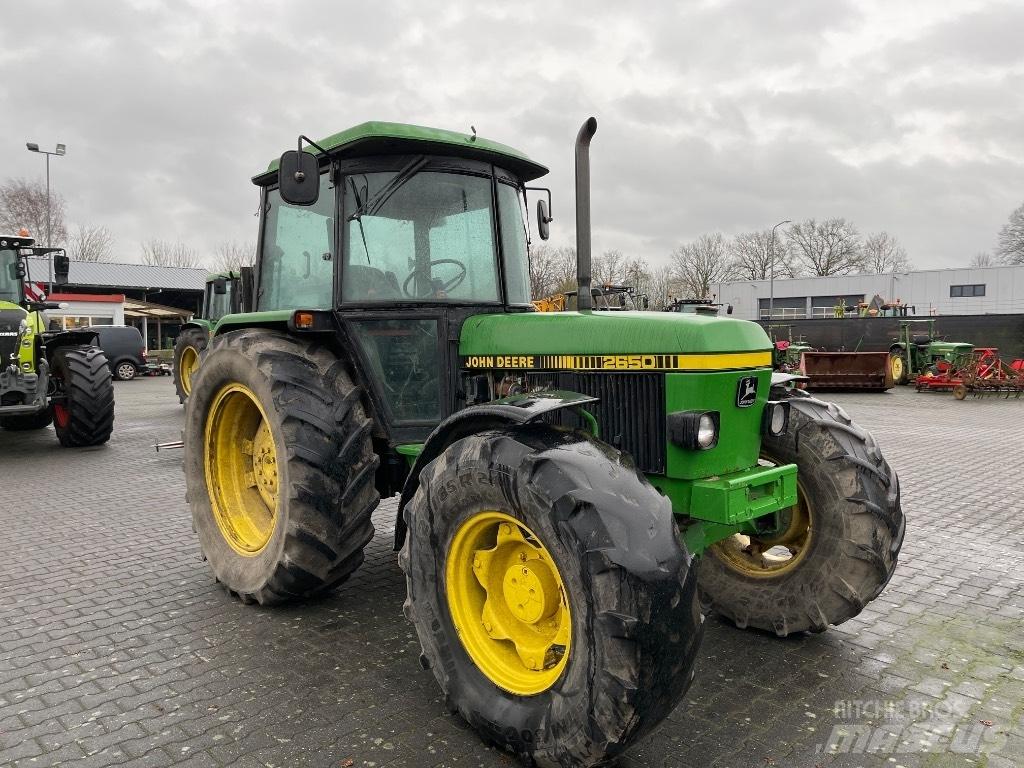 John Deere 2650 Tratores Agrícolas usados