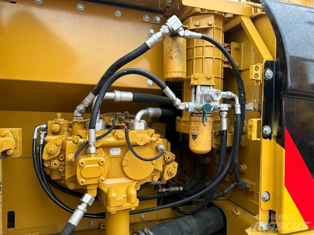 CAT 320 Escavadoras de rastos