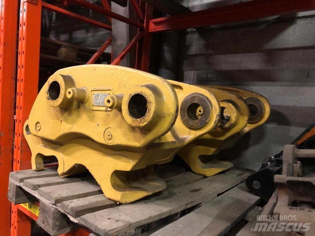 CAT 318 quick Hitch Outros componentes