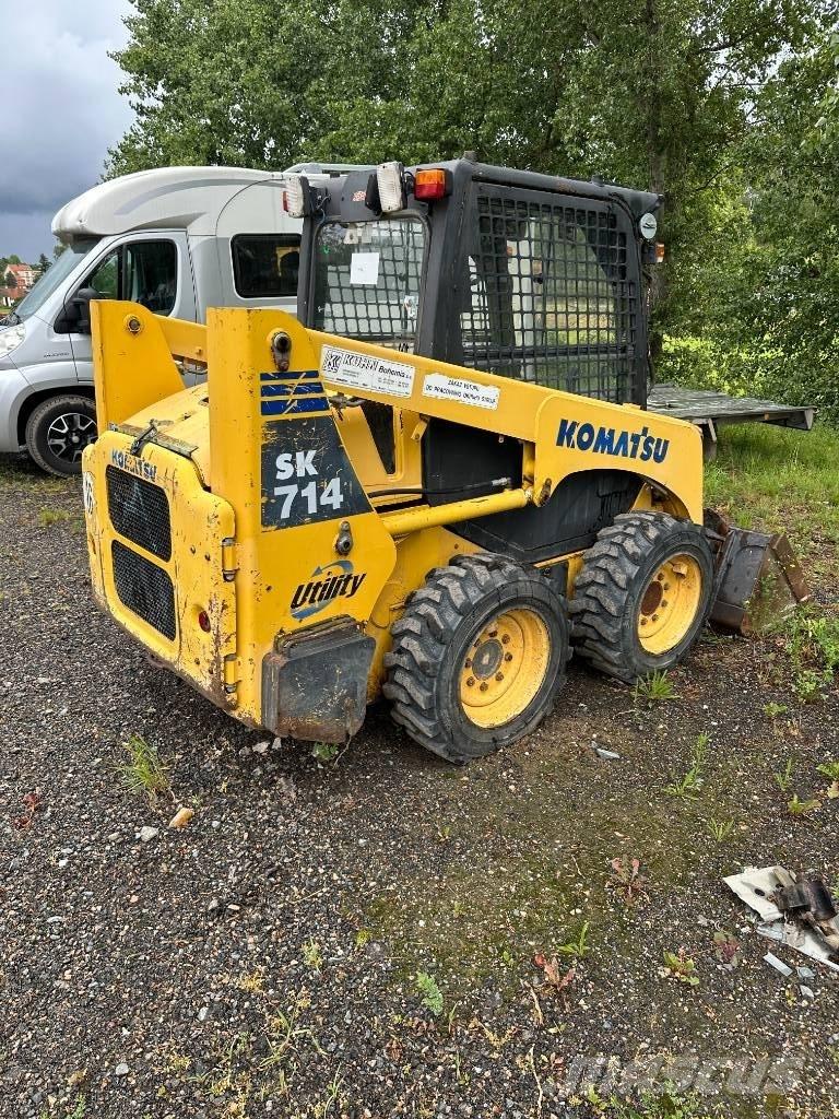 Komatsu SK 714 Carregadoras de direcção deslizante