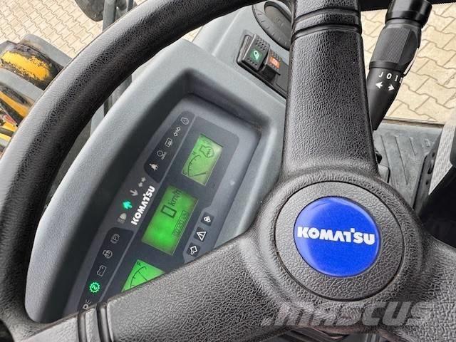 Komatsu WA 80 M Pás carregadoras de rodas
