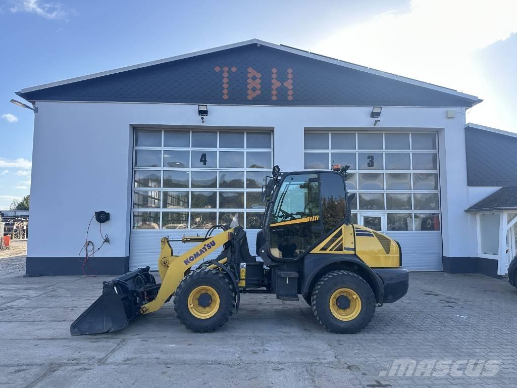 Komatsu WA 80-6 Pás carregadoras de rodas