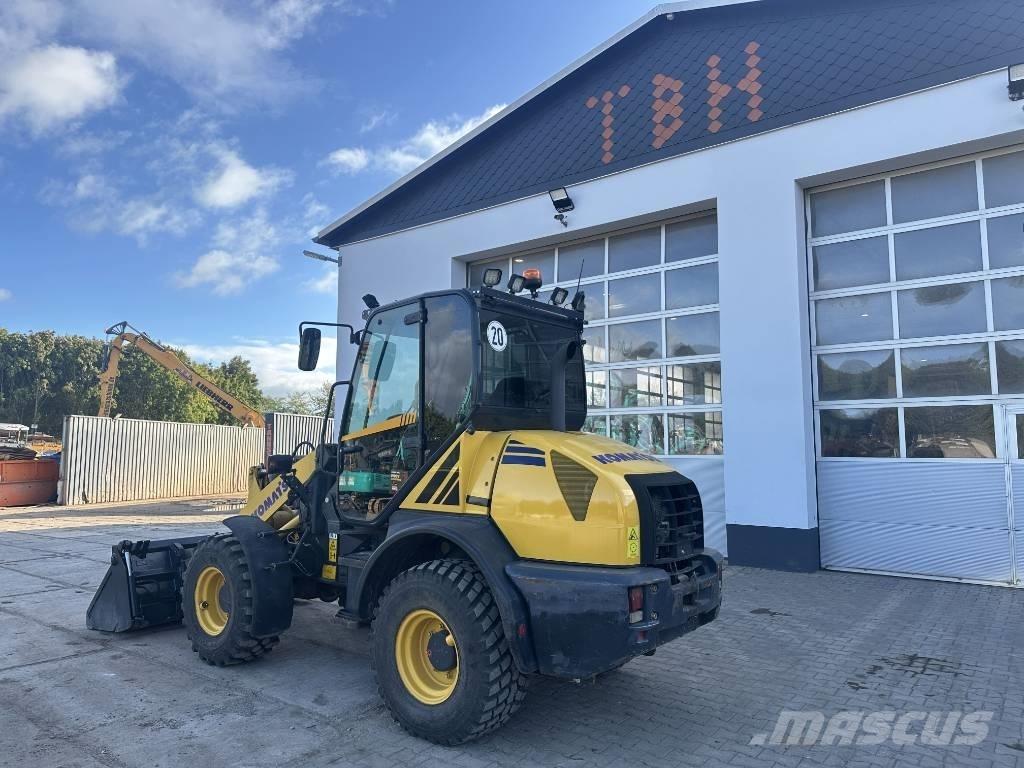 Komatsu WA 80-6 Pás carregadoras de rodas