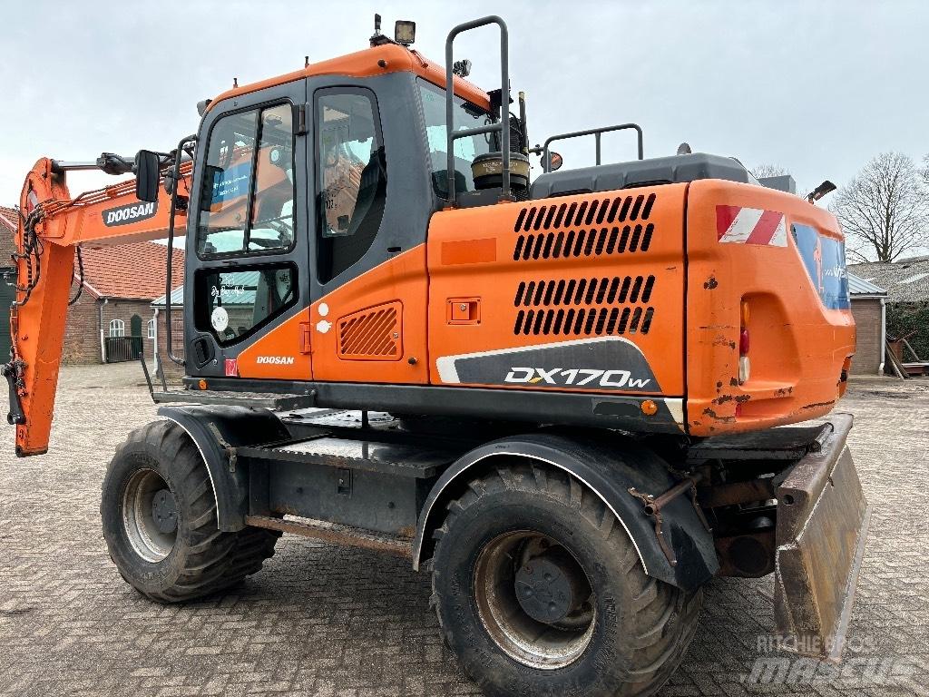 Doosan DX 170 W Escavadoras de rodas