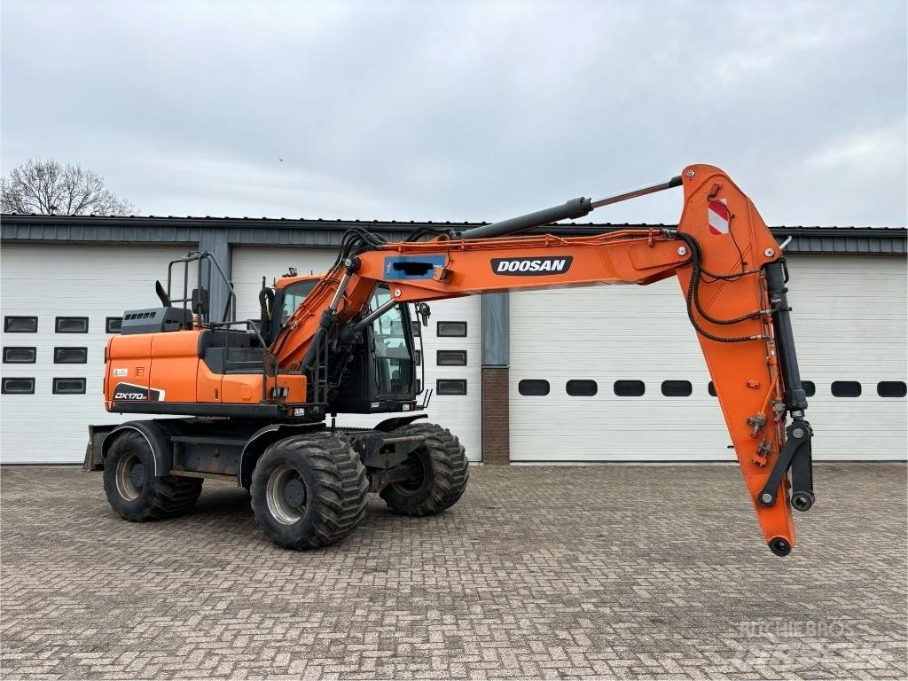Doosan DX 170 W Escavadoras de rodas