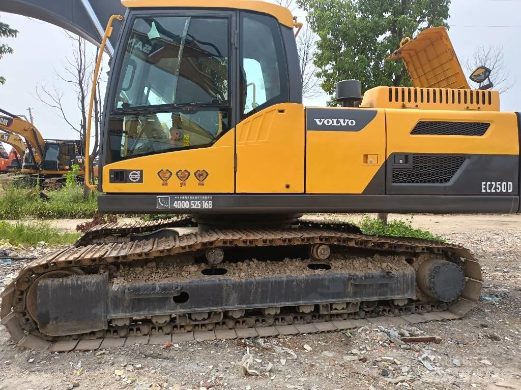 Volvo EC250D Escavadoras de rastos
