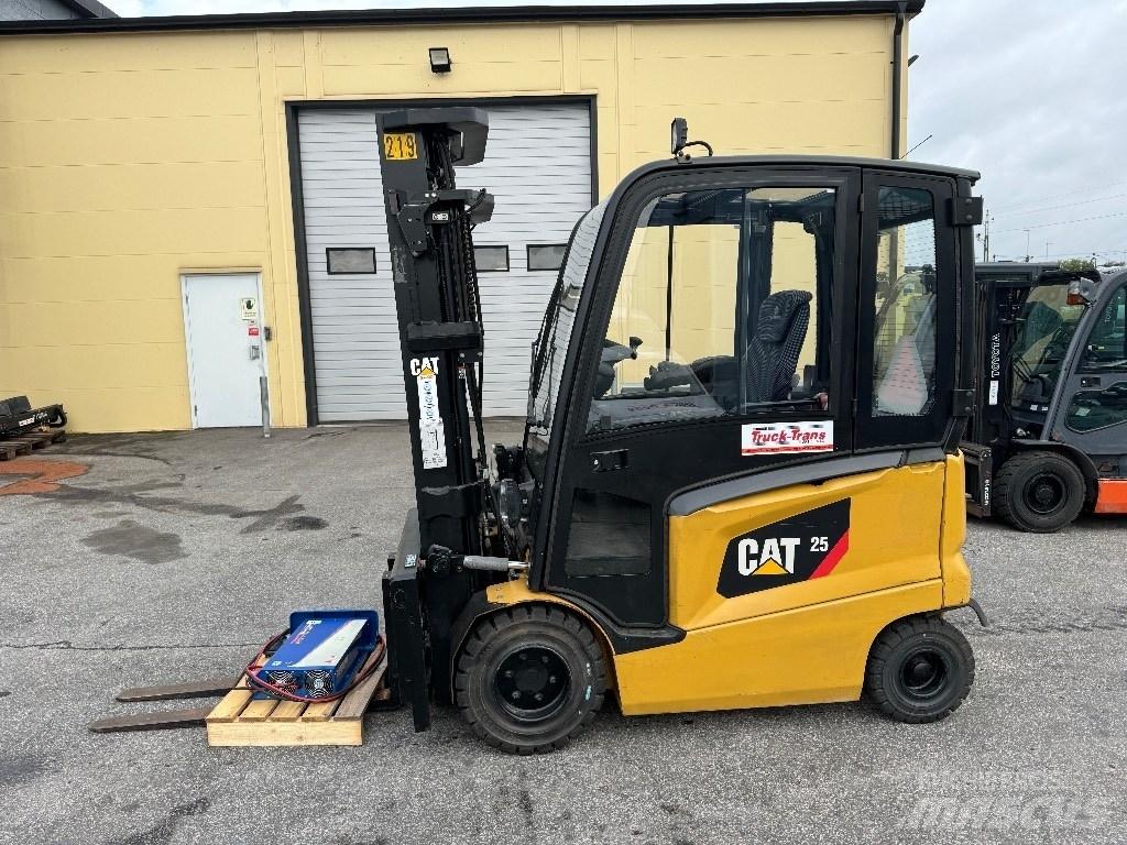 CAT EP25CN Empilhadores eléctricos