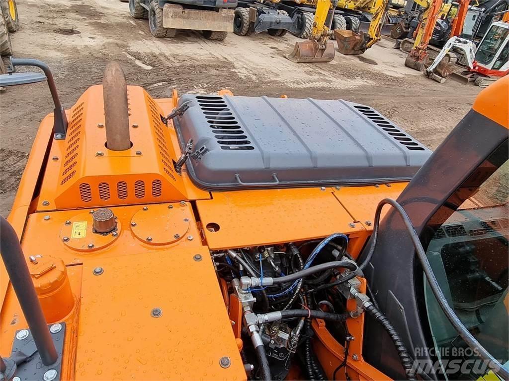Doosan DX 140 LC-3 Escavadoras de rastos