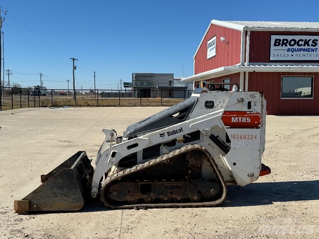 Bobcat MT 85 Carregadoras de direcção deslizante